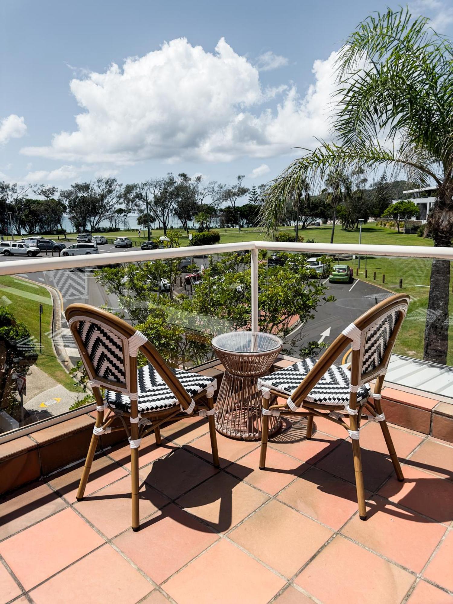 Waves Byron Bay Hotel Екстериор снимка