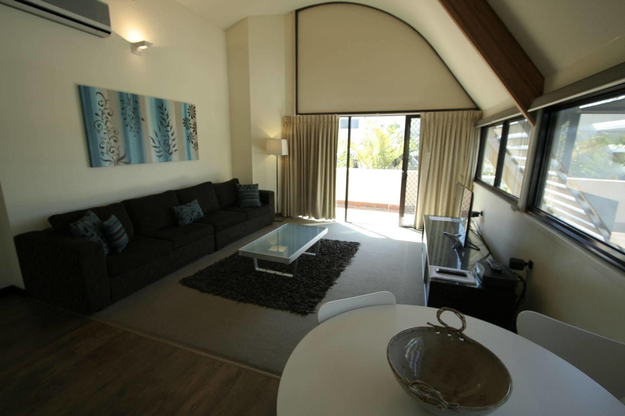 Waves Byron Bay Hotel Екстериор снимка